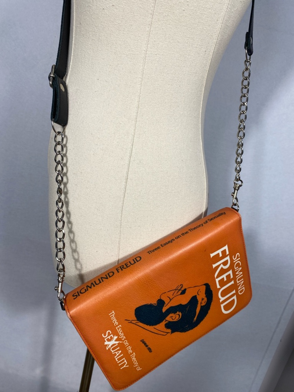 Sigmund Freud Book Crossbody Bag theory of sexuality zipper book style bag - Picture 7 of 9
